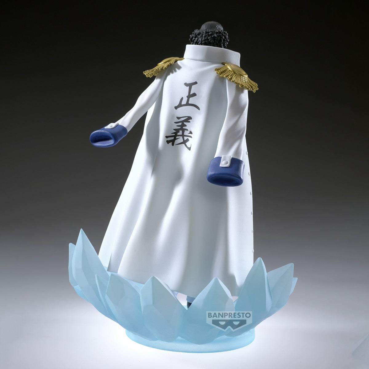 Figurine one piece - THE SHUKKO LOGIA - Kuzan SPECIAL EDITION